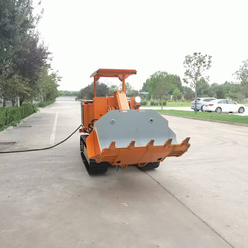 Kleiner seitlich entladender Steinlader