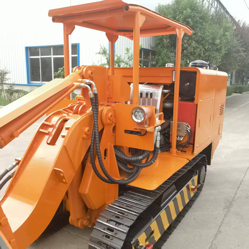 Máy xúc đá đổ nghiêng 150